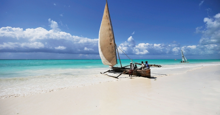 zanzibar-matemwe-fisherman-boat.jpg